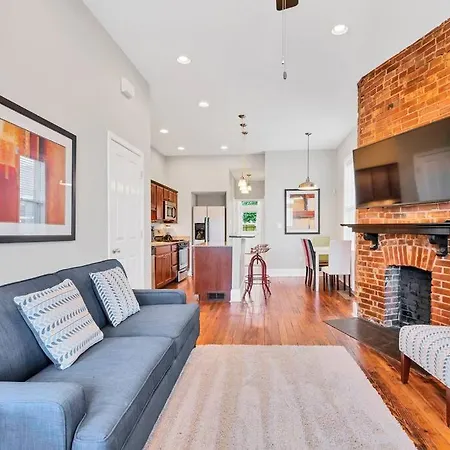 Villa Two Cozy Side By Side Units In Tower Grove Perfect For Groups Stl Bldg